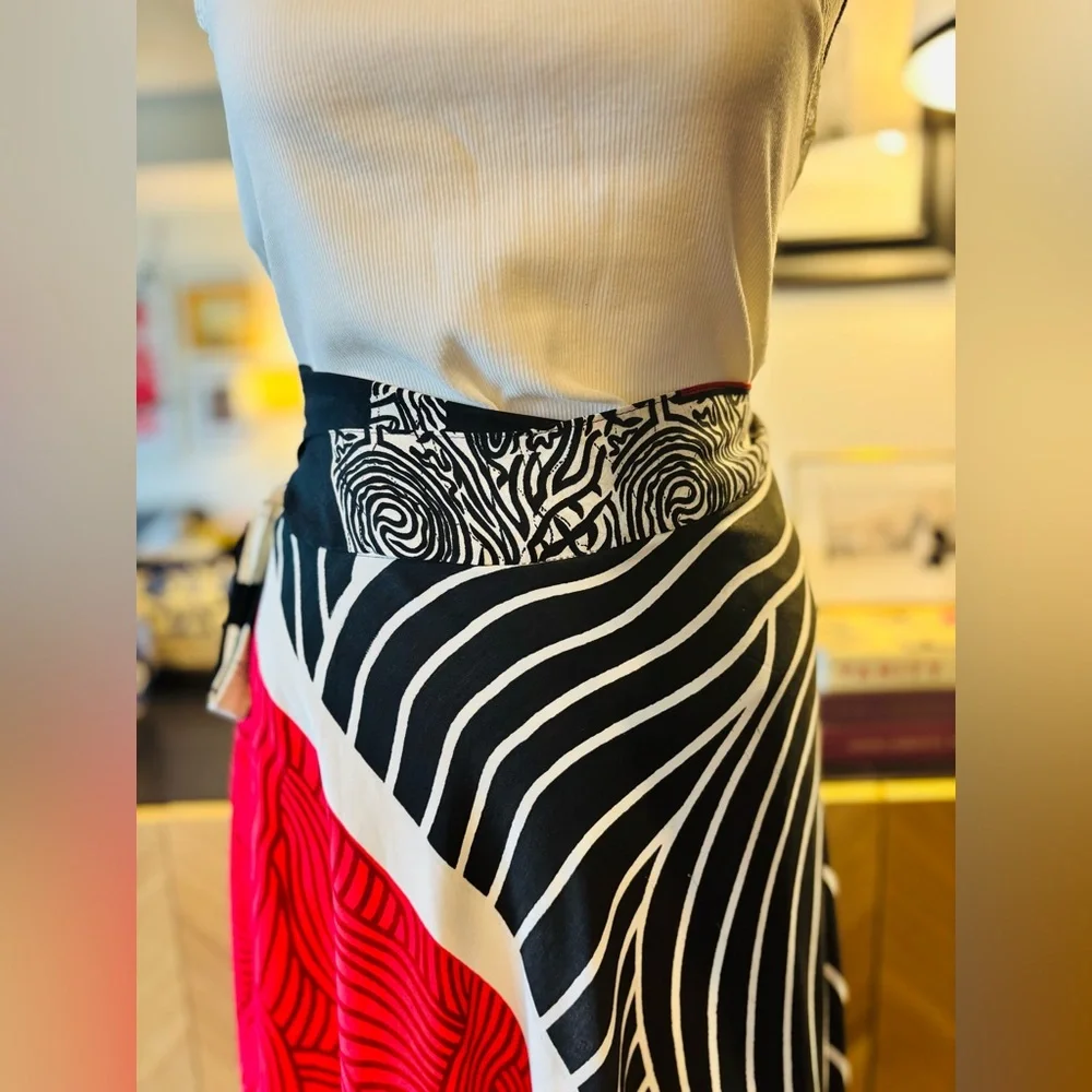 Reversible Maxi Wrap Skirt O/S - Picture 10 of 14